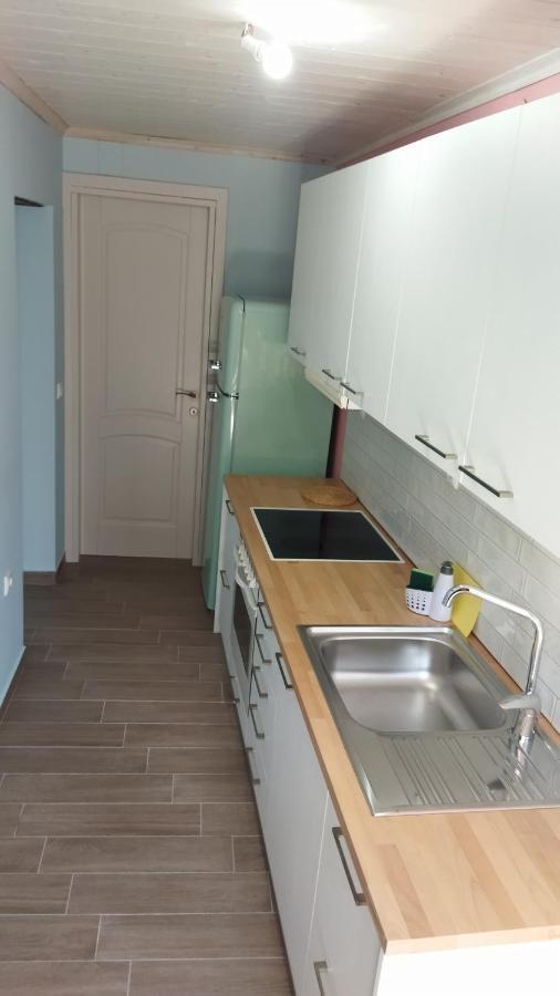 Με Θέα Το Ηλιοβασιλεμα 2 Villa Áfiszosz Kültér fotó