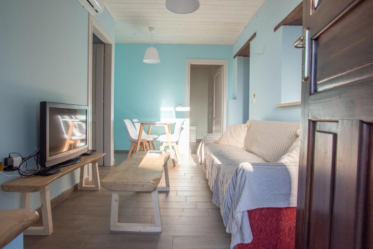 Με Θέα Το Ηλιοβασιλεμα 2 Villa Áfiszosz Kültér fotó