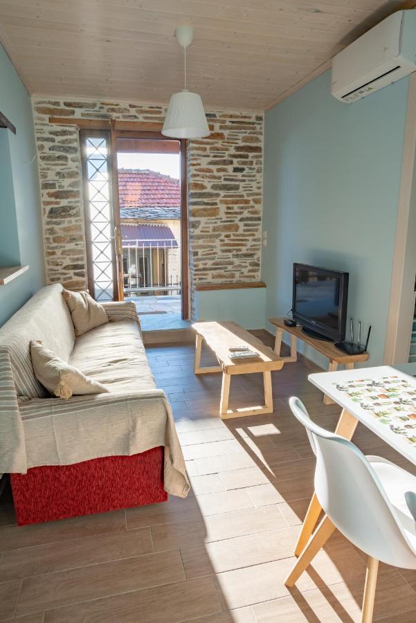 Με Θέα Το Ηλιοβασιλεμα 2 Villa Áfiszosz Kültér fotó