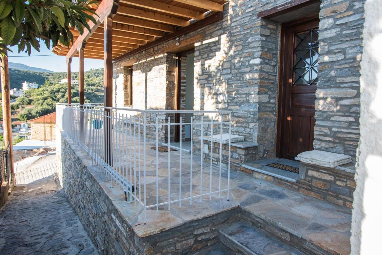 Με Θέα Το Ηλιοβασιλεμα 2 Villa Áfiszosz Kültér fotó