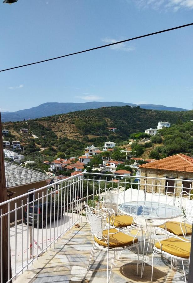 Με Θέα Το Ηλιοβασιλεμα 2 Villa Áfiszosz Kültér fotó